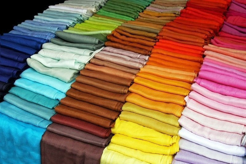 Wholesale / Job Lot / Pack Of 10 Assorted Shawls Scarfs Wraps Factory Seconds